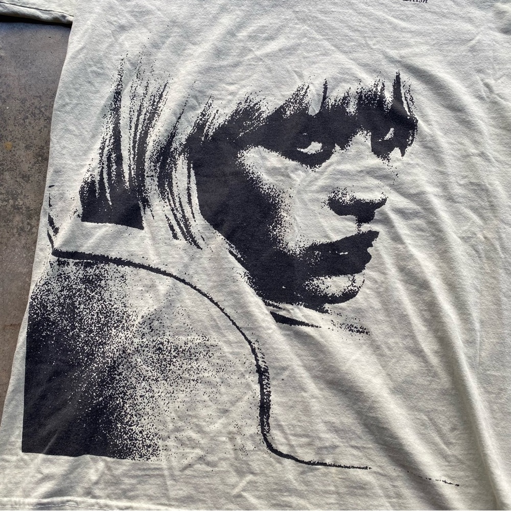 Billie Eilish - “Happier Than Ever” - 2021 Green Shirt - 

Size Small Fits large - Picture 2 of 6